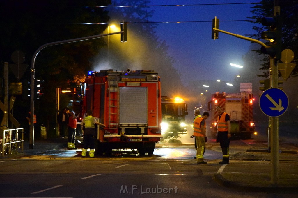 TLF 4 umgestuerzt Koeln Bocklemuend Ollenhauer Ring Militaerringstr P226.JPG - Miklos Laubert